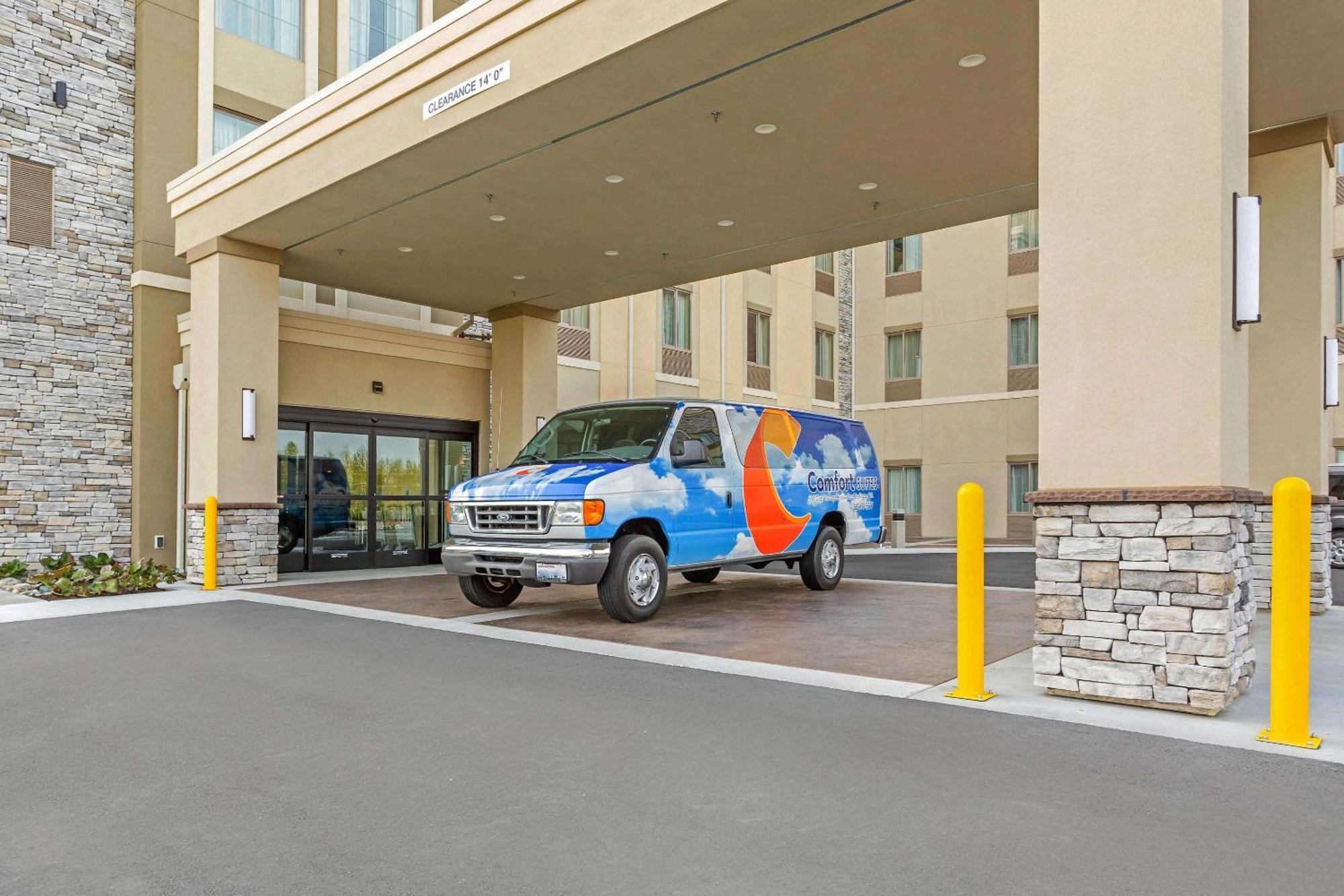 Comfort Suites Burlington Near I-5 Esterno foto