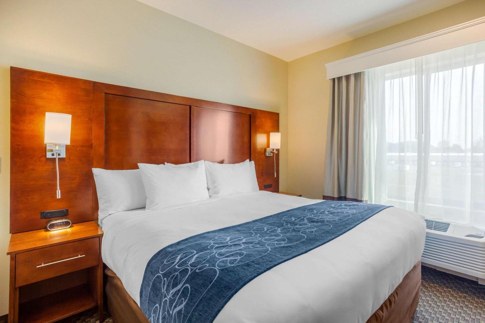 Comfort Suites Burlington Near I-5 Esterno foto