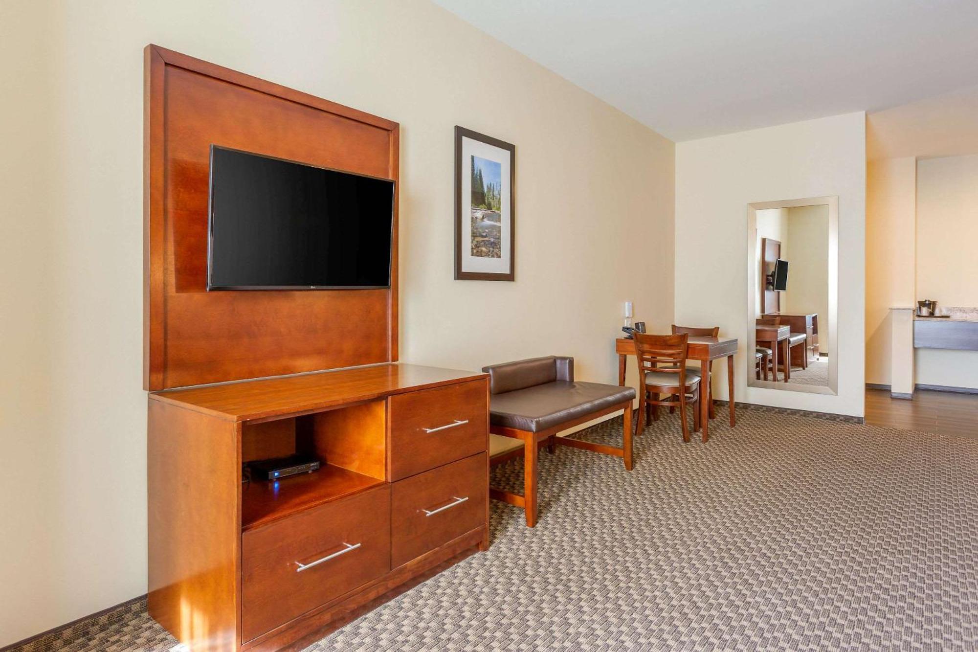 Comfort Suites Burlington Near I-5 Esterno foto
