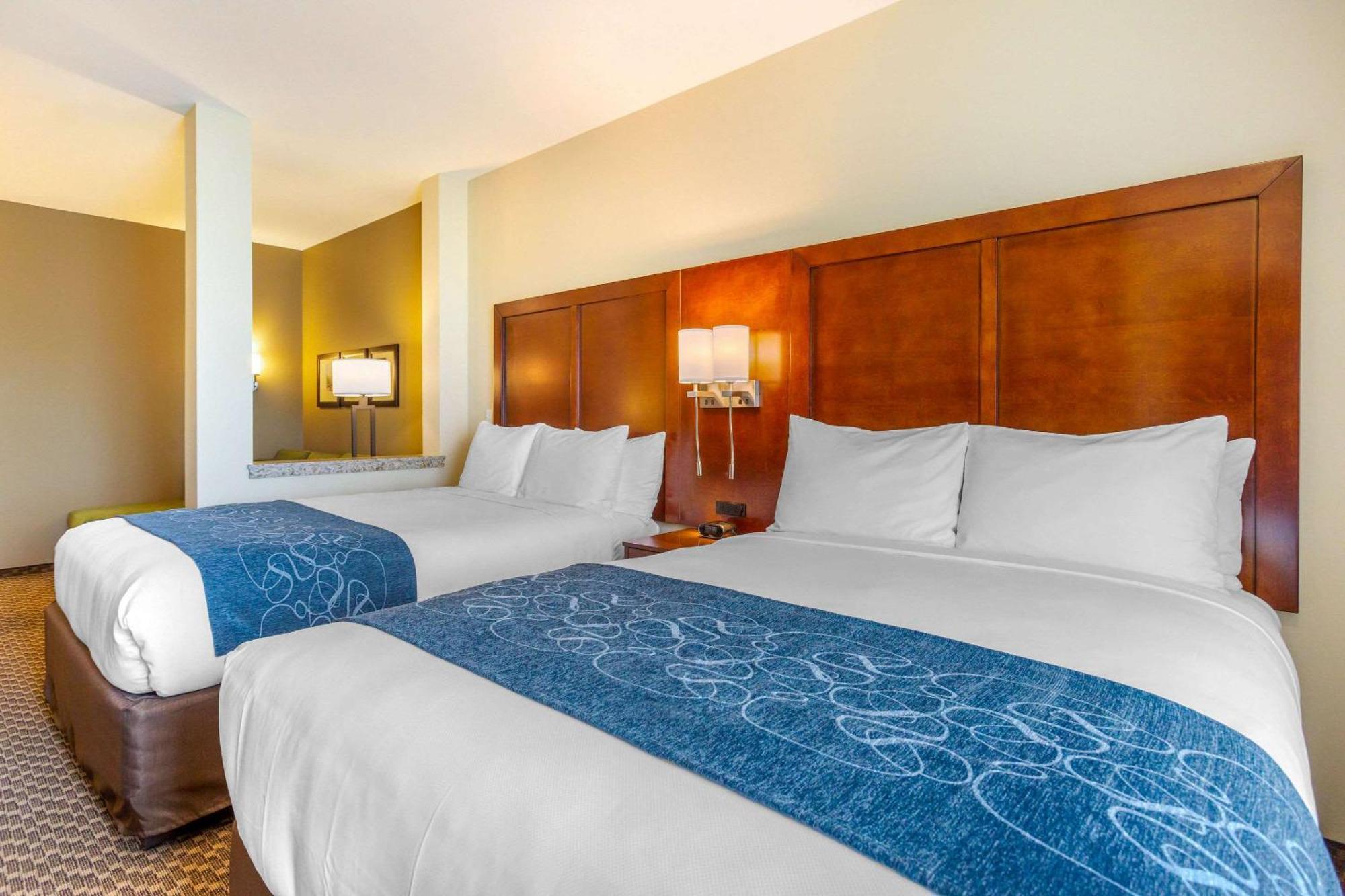 Comfort Suites Burlington Near I-5 Esterno foto