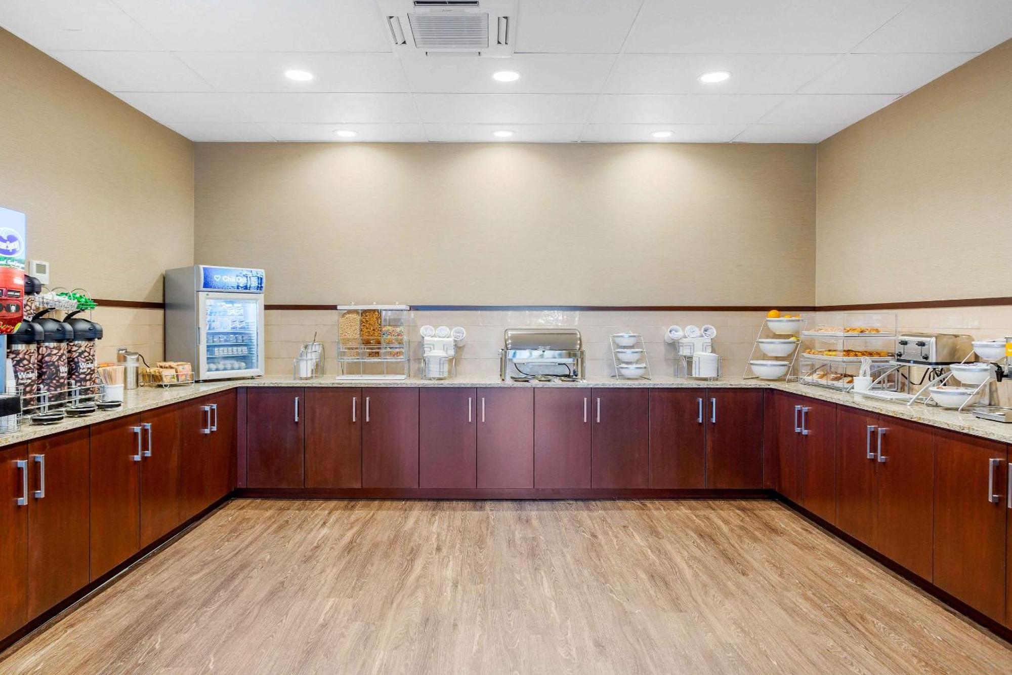 Comfort Suites Burlington Near I-5 Esterno foto
