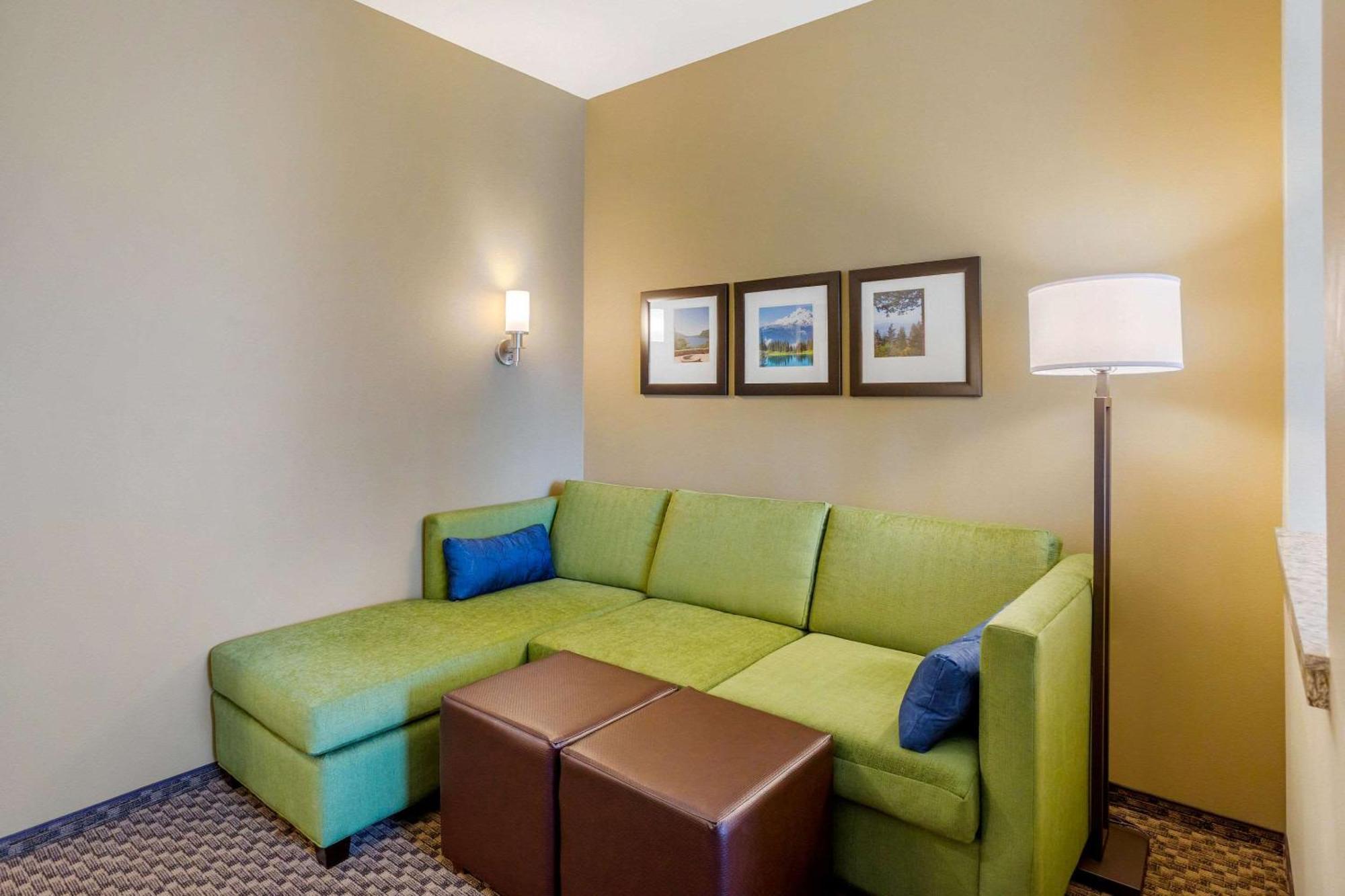 Comfort Suites Burlington Near I-5 Esterno foto