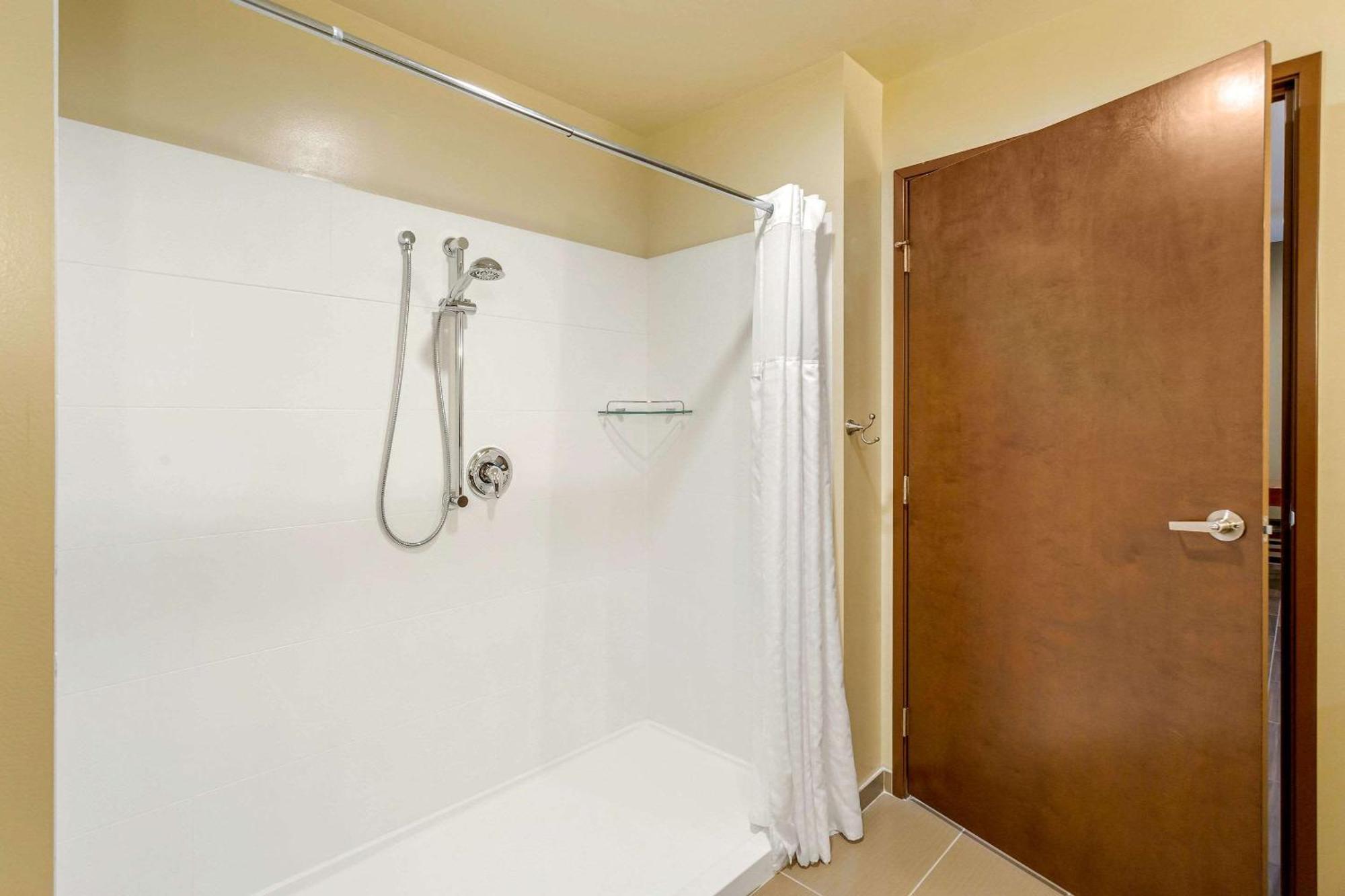 Comfort Suites Burlington Near I-5 Esterno foto