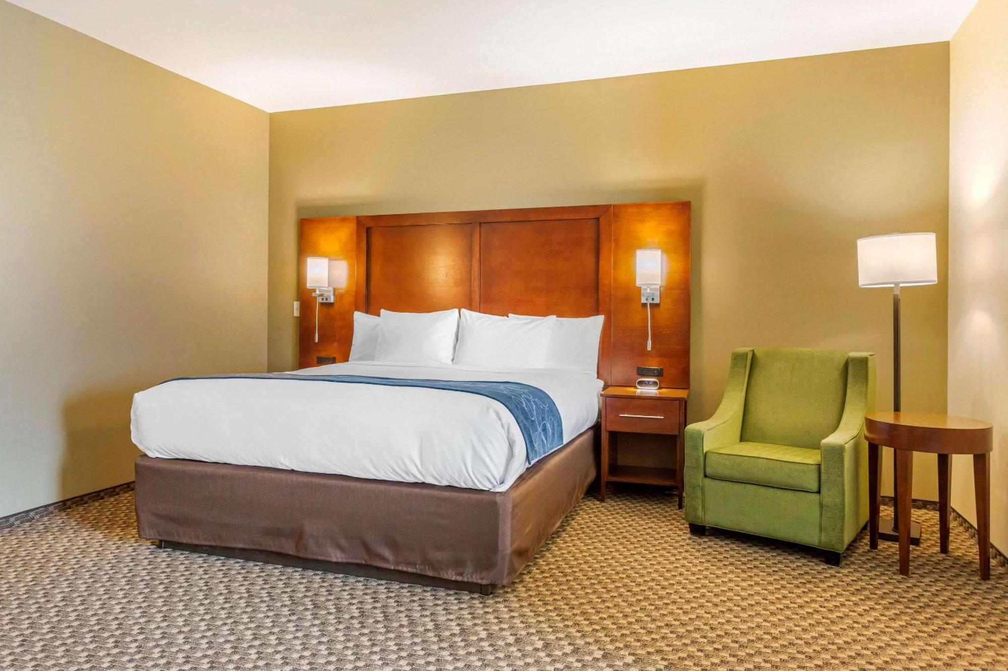Comfort Suites Burlington Near I-5 Esterno foto
