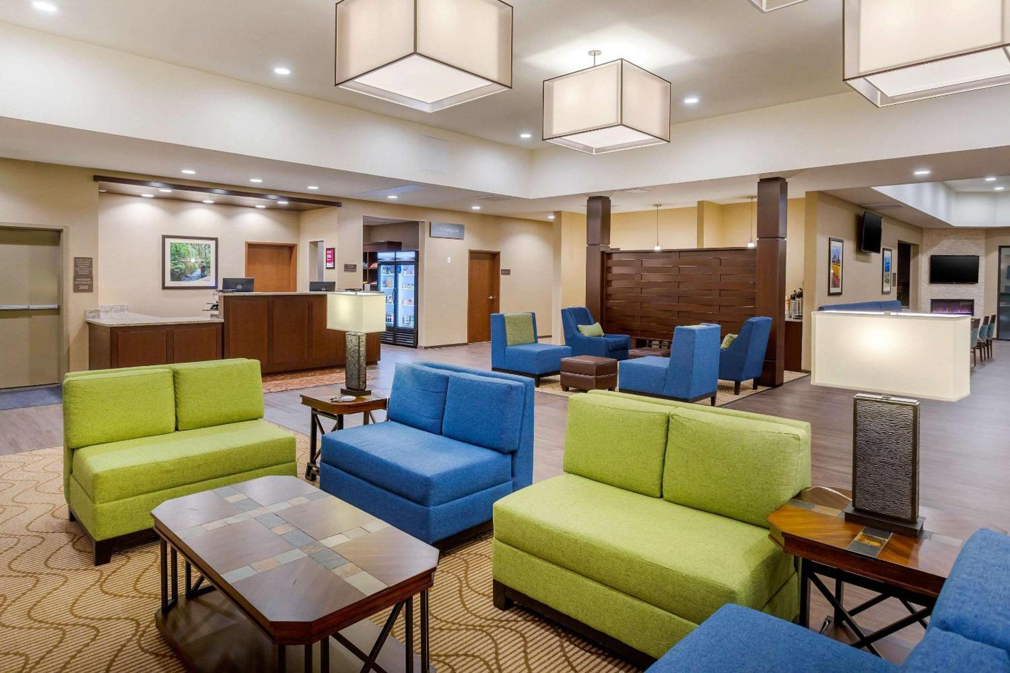 Comfort Suites Burlington Near I-5 Esterno foto